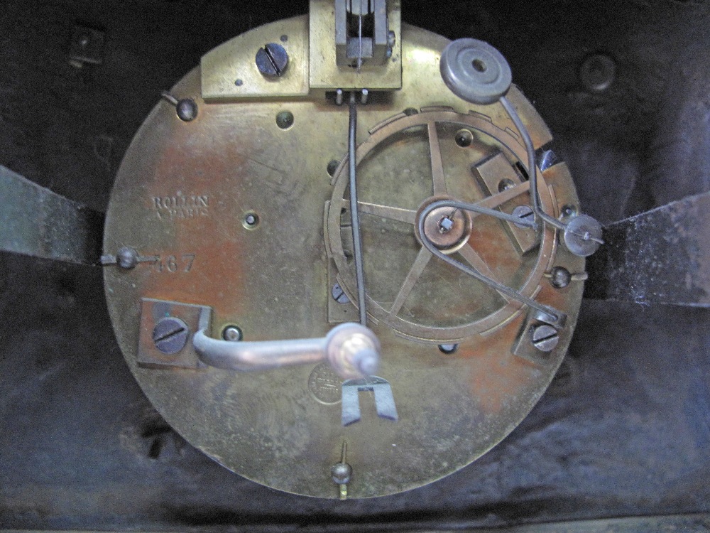 A French gilt and patinated bronze mantel clock - Image 7 of 10