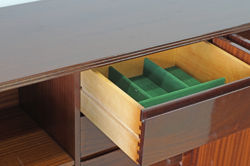 A mahogany Dresser / buffet - Image 4 of 4