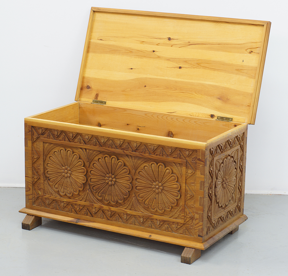 Cypriot dowry chest - Image 2 of 2