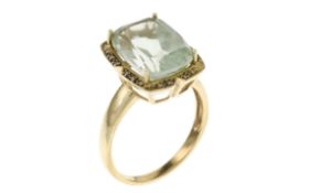 Ring 6.81g 585/- Gelbgold mit 20 Diamanten zus. ca. 0.20 ct. und Aquamarin. Ringgroesse ca. 66