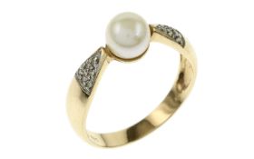 Ring 2.98g 585/- Gelbgold mit 12 Diamanten zus. ca. 0.12 ct. und Perle. Ringgroesse ca. 58