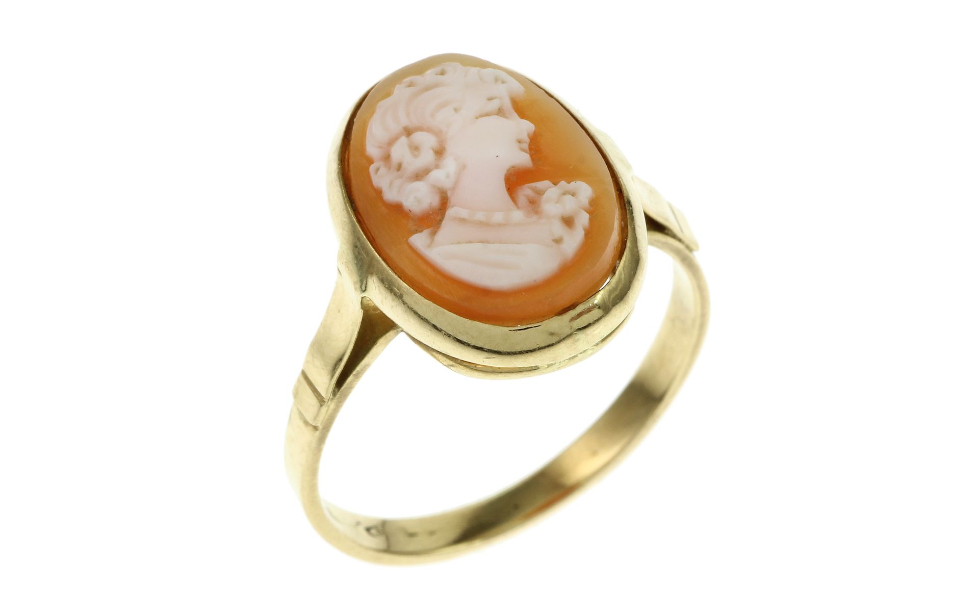 Ring 3.29g 750/- Gelbgold mit Gemme. Ringgroesse ca. 55