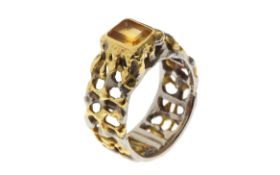 Ring 12.85g 750/- Gelbgold und 950/- Platin mit Diamant ca. 0.07 ct. und Citrin. Ringgroesse ca. 61