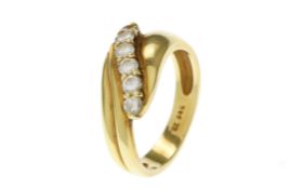 Ring 5.12g 585/- Gelbgold mit 6 Diamanten zus. ca. 0.48 ct.. Ringgroesse ca. 53