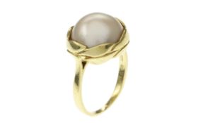 Ring 5.27g 585/- Gelbgold mit Perle. Ringgroesse ca. 52