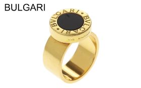 BVLGARI Ring 12.37g 750/- Gelbgold mit Onyx. Ringgroesse ca. 47. ohne Papiere und ohne Etui