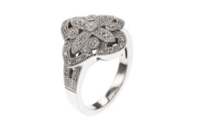 Ring 7.85g 925/- Silber mit 39 Diamanten zus. ca. 0.39 ct.. Ringgroesse ca. 60