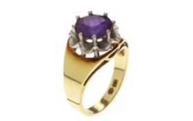 Ring 6.13g 585/- Gelbgold und Weissgold mit Amethyst. Ringgroesse ca. 55