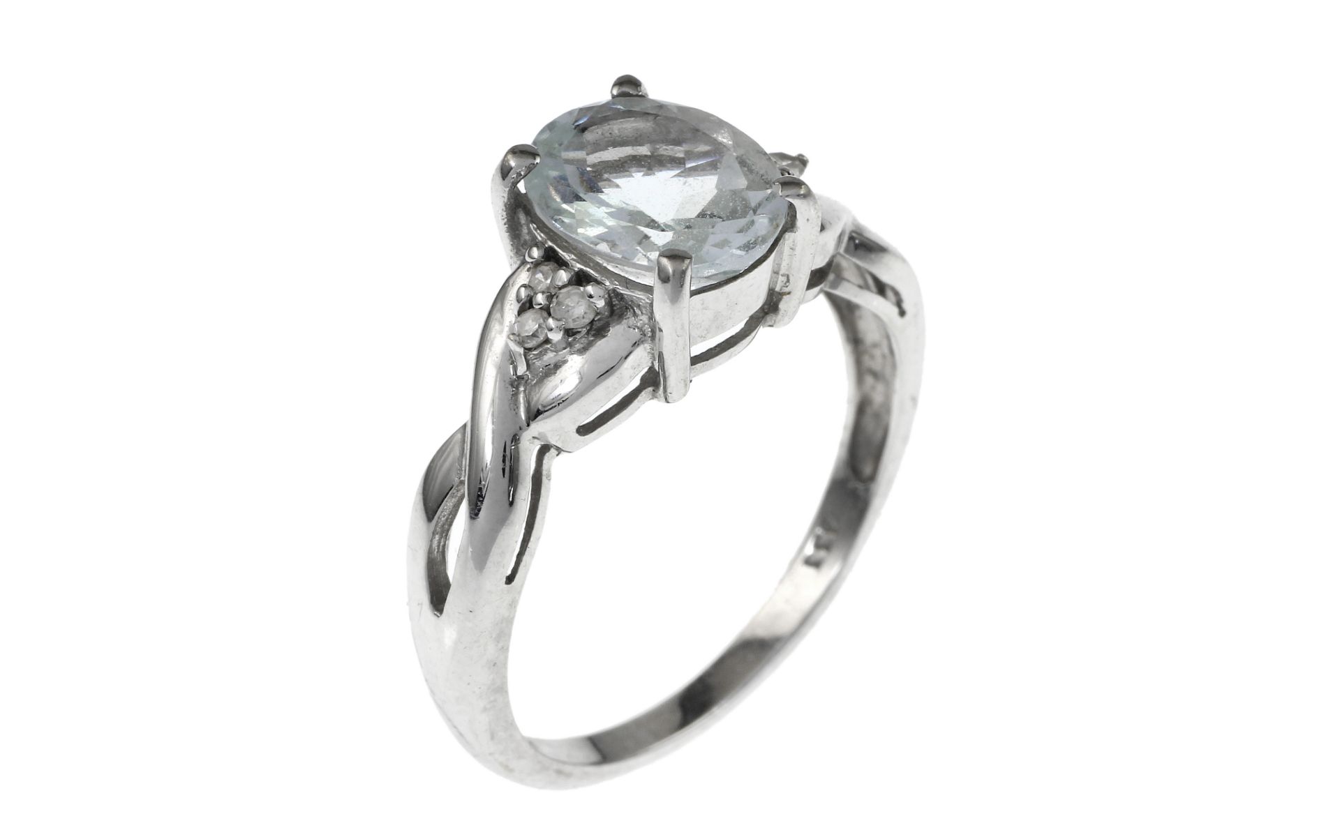 Ring 2.76g 333/- Weissgold mit 6 Diamanten zus. ca. 0.09 ct. und Aquamarin. Ringgroesse ca. 54