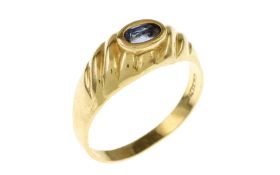 Ring 2.36g 750/- Gelbgold mit Farbstein. Ringgroesse ca. 54