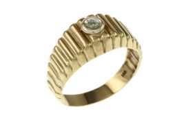 Ring 2.21g 333/- Gelbgold mit Diamant ca. 0.01 ct.. Ringgroesse ca. 53