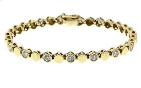 Armband 16.9g 585/- Gelbgold mit 17 Diamanten zus. ca. 2.55 ct.. Laenge ca. 18 cm