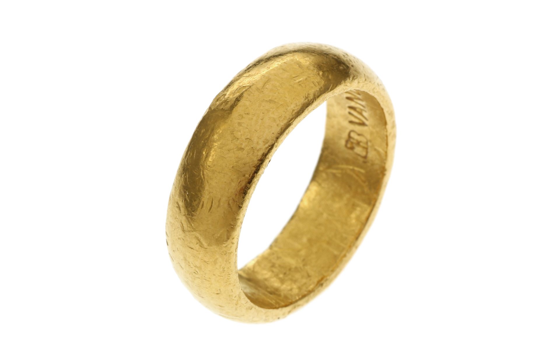 Ring 11.12g 999/- Gelbgold. Ringgroesse ca. 52. mit Gravur