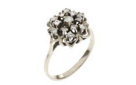 Ring 2.46g 585/- Weissgold mit 13 Diamanten zus. ca. 0.23 ct.. Ringgroesse ca. 54