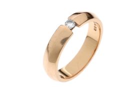 Ring 7.07g 585/- Rotgold mit Diamant ca. 0.10 ct.. Ringgroesse ca. 60