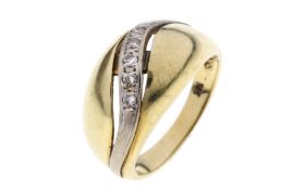Ring 4.48g 585/- Gelbgold und Weissgold mit 5 Diamanten zus. ca. 0.08 ct.. Ringgroesse ca. 51