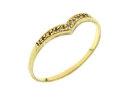 Ring 1.13g 585/- Gelbgold mit 9 Diamanten zus. ca. 0.09 ct.. Ringgroesse ca. 56