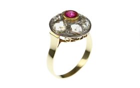 Ring 4.4g 585/- Gelbgold mit 6 Diamanten zus. ca. 1.80 ct. im Rosenschliff und Rubin. Ringgroesse ca