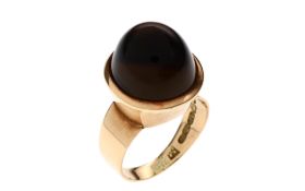 Ring 7.36g 585/- Rotgold mit Rauchquarz. Ringgroesse ca. 54