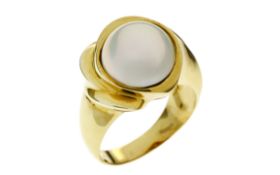 Ring 8.3g 585/- Gelbgold mit Perle. Ringgroesse ca. 60