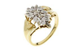 Ring 3.24g 585/- Gelbgold mit 13 Diamanten zus. ca. 0.13 ct.. Ringgroesse ca. 48