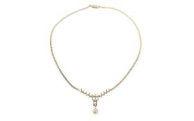 Collier 9.65g 585/- Weissgold mit 4 Diamanten zus. ca. 0.08 ct. und Perle. Laenge ca. 41 cm