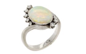 Ring 6.48g 585/- Weissgold mit 10 Diamanten zus. ca. 0.30 ct. und Opal. Ringgroesse ca. 56