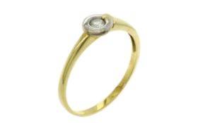 Ring 1.8g 585/- Gelbgold und Weissgold mit Diamant ca. 0.09 ct.. Ringgroesse ca. 61