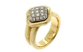 Ring 13.65g 585/- Gelbgold und Weissgold mit 25 Diamanten zus. ca. 0.38 ct.. Ringgroesse ca. 55