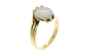 Ring 3.28g 585/- Gelbgold mit Opal. Ringgroesse ca. 55