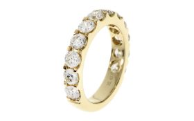 Ring 6.42g 750/- Gelbgold mit 12 Diamanten zus. ca. 2.43 ct.. Ringgroesse ca. 55