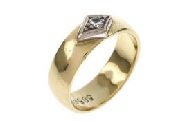 Ring 6.93g 585/- Gelbgold mit Diamant ca. 0.08 ct.. Ringgroesse ca. 56