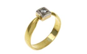 Ring 4.42g 900/- Gelbgold und Weissgold mit Diamant ca. 0.07 ct.. Ringgroesse ca. 53