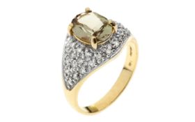 Ring 4.06g 585/- Gelbgold mit 32 Diamanten zus. ca. 0.32 ct. und Peridot. Ringgroesse ca. 54