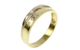 Ring 3.2g 585/- Gelbgold und Weissgold mit 4 Diamanten zus. ca. 0.08 ct.. Ringgroesse ca. 64