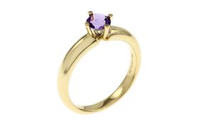 Ring 3.66g 750/- Gelbgold mit Amethyst. Ringgroesse ca. 54