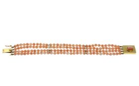 Armband 29.68g 585/- Gelbgold mit Engelkorallen. Laenge ca. 20.50 cm
