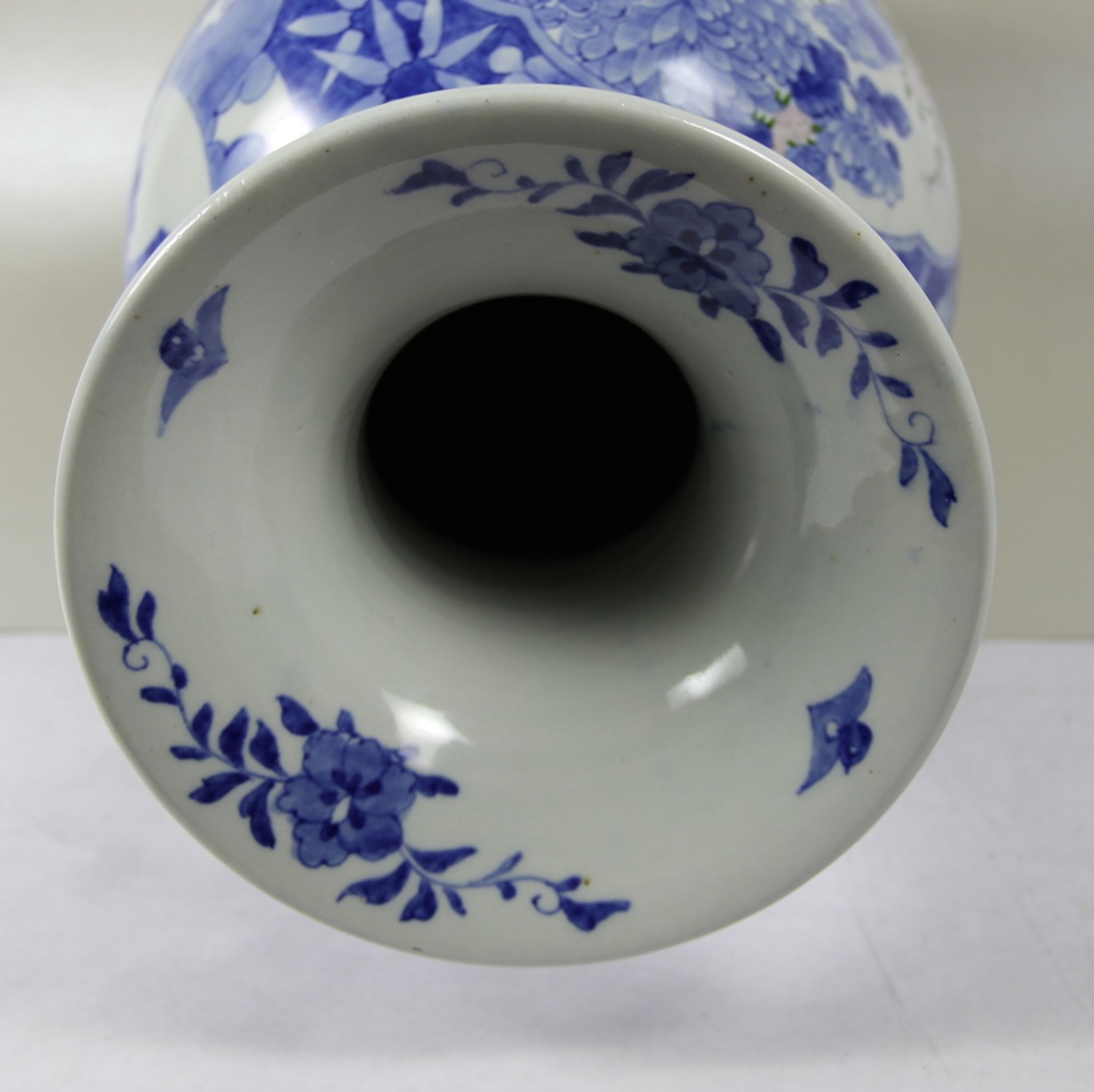 Vase - Image 4 of 4