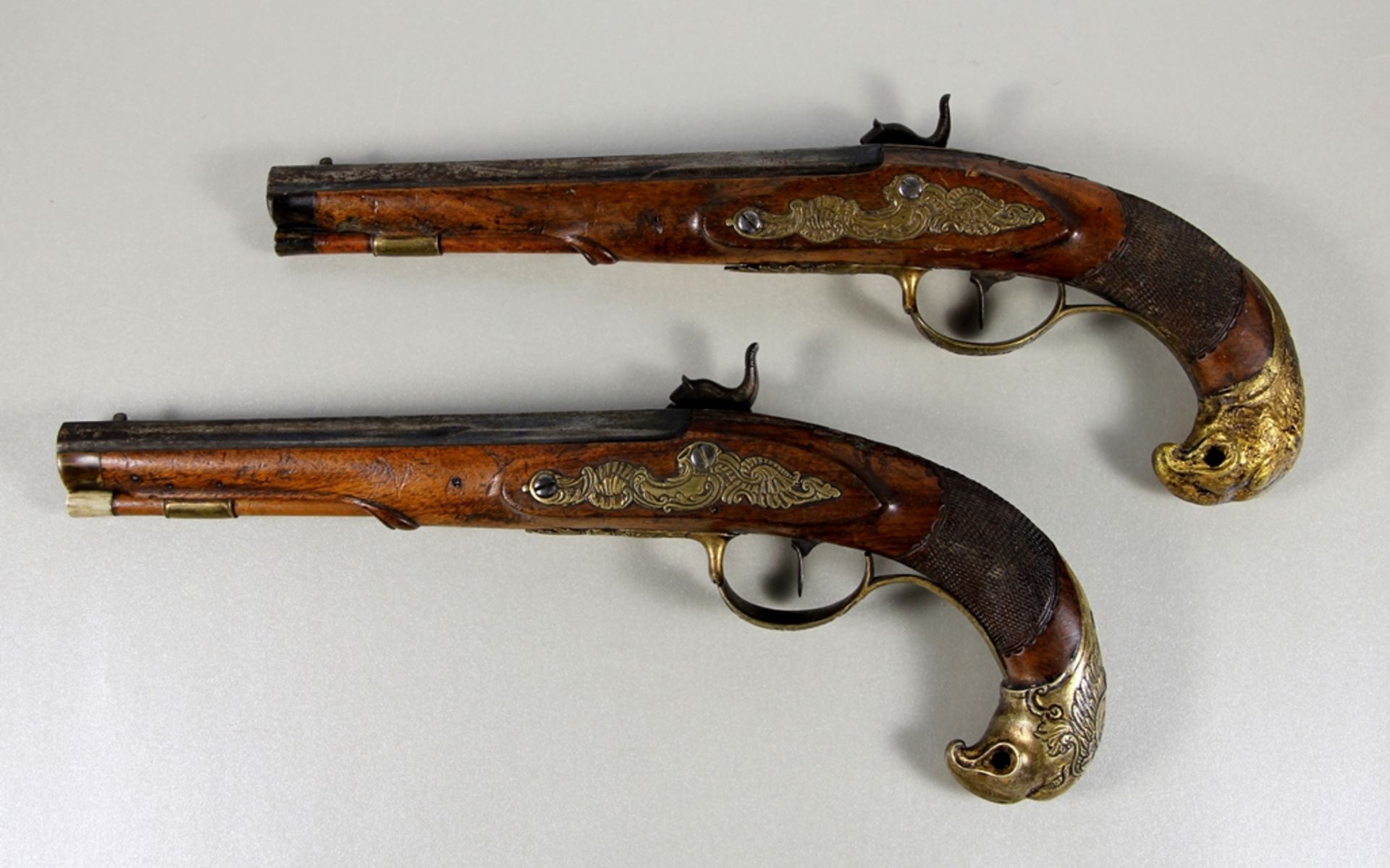 Paar antike Pistolen