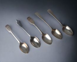 A COLLECTION OF FIVE GEORGE III & VICTORIAN STERLING SILVER TEASPOONS. ALL WITH BRITISH HALLMARKS.