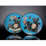 A LARGE PAIR OF 19TH CENTURY JAPANESE CLOISONNE DISHES. MEIJI PERIOD. FINELY DETAILED WITH BLOSSOMIN