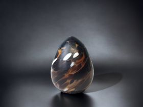 VINTAGE KOSTA BODA ART GLASS EGG. MONICA BACKSTROM. HEIGHT - 6.5CM