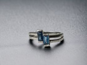 925 silver ladies designer twist ring set with blue topaz size N