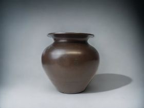 AN INDIAN BRONZED COPPER LOTA VESSEL. HEIGHT - 11.5CM