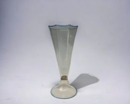 A VINTAGE VENETIAN VITTORIO ZECCHIN / SALVIATI OCTAGONAL GLASS. HAND BLOWN, WITH BLUE TRIM. 19CM