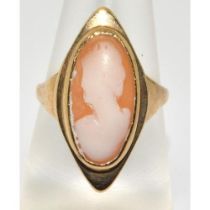 9ct Gold Cameo Ring. Size O.