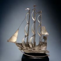 A DUTCH SILVER MINIATURE 'NEFF' SAILING BOAT. J. VERHOOGT HOORN (1894-1936). HEIGHT - 20CM