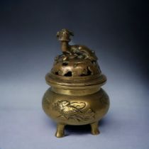 ANTIQUE CHINESE BRONZE / BRASS TRIPOD CENSER. AF