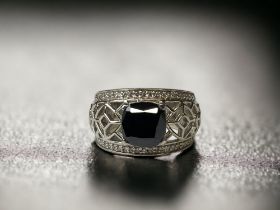 Black/white gemset 925 silver ring Size L