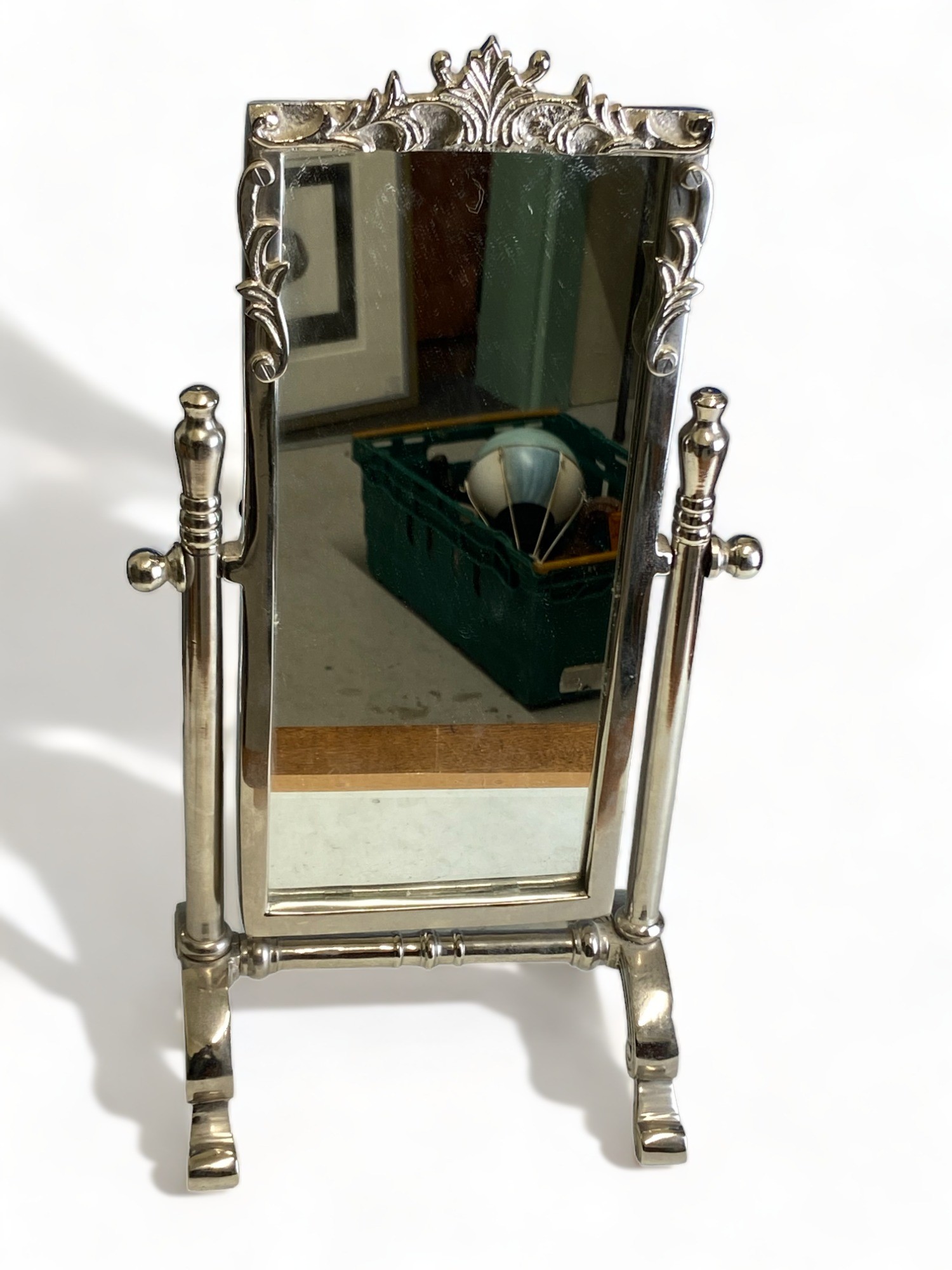 A LARGE METAL DESKTOP MIRROR, AND TWO PICTURE FRAMES - Image 2 of 2